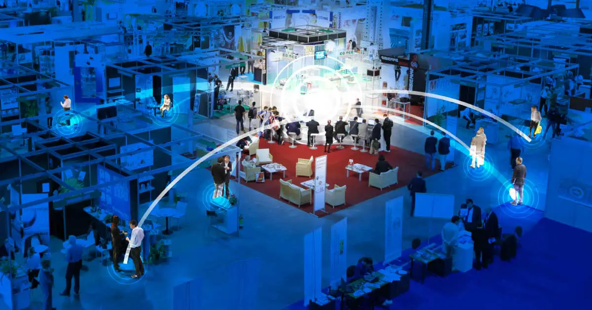 How to attract customers at a trade show